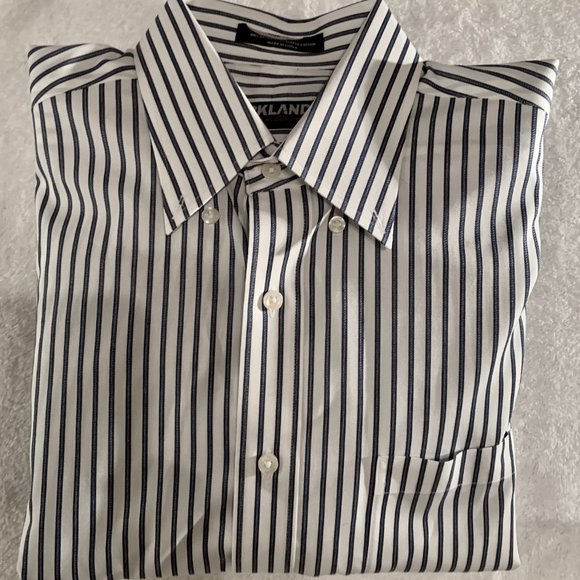 Kirkland Shirts Size 16-35...Button Front...Lot Of 3 - Picture 6 of 13